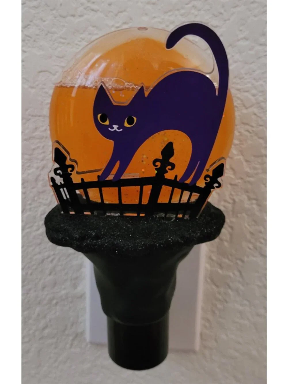 Halloween Midnight Market Cat Plug In Night Light NWT